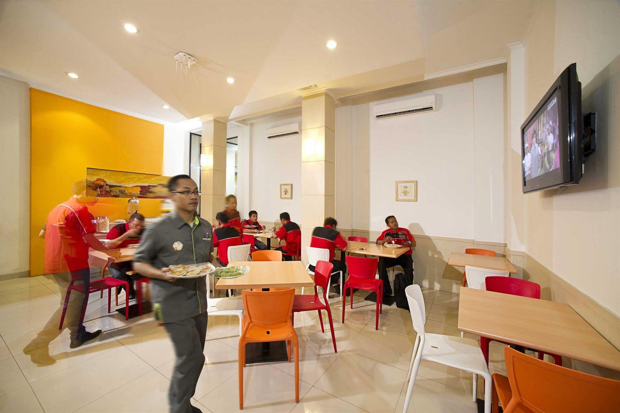 Zuri Express Hotel Pekanbaru Exterior foto